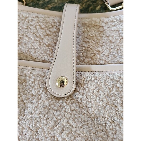 VEGAN FAUX LEATHER AND PLUSH (TERRY) DUSKY PINK HOBO CROSSBODY BAG - Picture 4 of 10